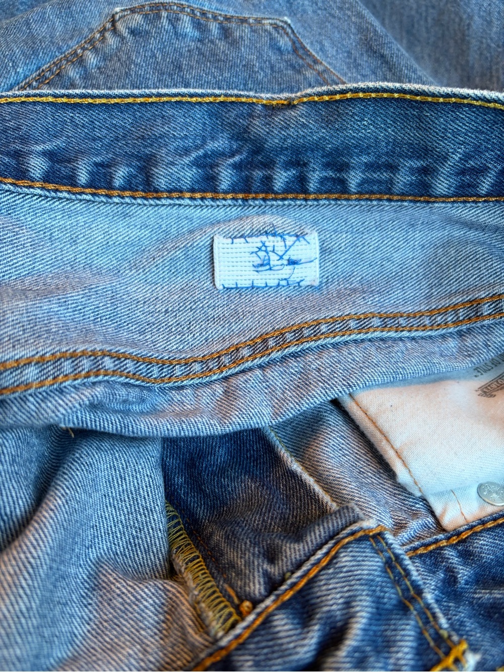 Levi Strauss & Co. 550 Classic Cotton Denim Jeans 38x32 Relaxed Fit Vintage - Picture 6 of 6